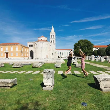 Διαμέρισμα Cozy In Posedarje