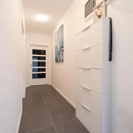 Apartment Beautiful In With Wifi Posedarje